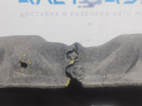 Rear left fender liner Volvo XC90 16-22 is torn