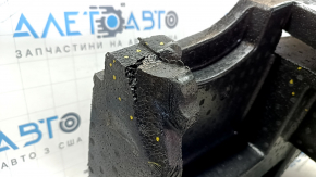 Foam under the Chevrolet Bolt EUV 22-23 tool is cracked, pressed