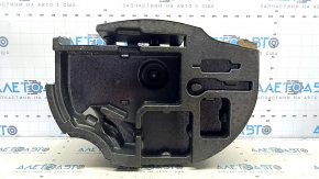 Foam under the Chevrolet Bolt EUV 22-23 tool is cracked, pressed