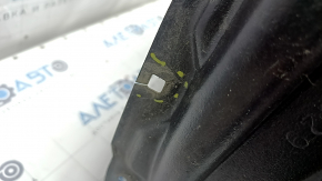 Front left fender liner Lexus CT200h 11-17 fasteners are torn