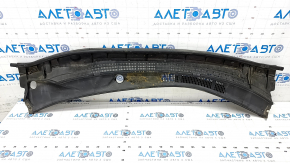 Windscreen wiper grille plastic Lexus CT200h 11-17 broken fasteners