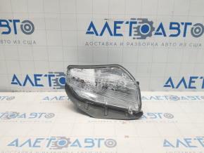 Right turn signal Toyota Prius V 12-14 prerest