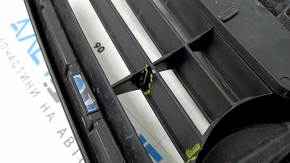 Radiator grill grill Lexus CT200h 11-13 prerest with emblem, broken, bump on emblem, sand