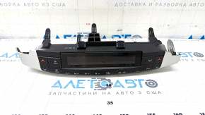 Climate control Lexus CT200h 11-13 scratches on glass and trim