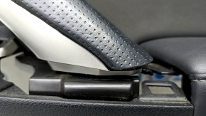 Door trim card front right Lexus CT200h 11-17 black leather, cracks in the handle