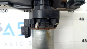 Driver's seat longitudinal adjustment motor Lexus CT200h 11-17