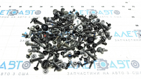 Volvo XC90 16-22 interior hardware incomplete