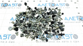 Toyota Rav4 19 interior hardware - incomplete