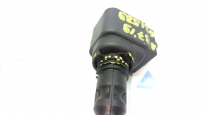 Ignition coil BMW 7 G11 G12 16-22 N63B torn insulator