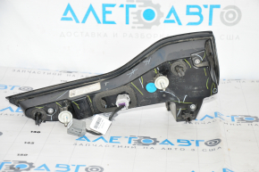 Light inside tailgate left Ford Mustang Mach-E 21-23