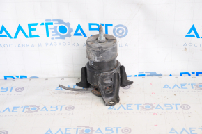 The front engine mount of the Infiniti JX35 QX60 13-20 AWD is cracked.