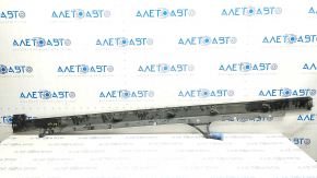 Right threshold protection Audi Q7 16- crack