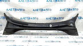 Windscreen wiper grille plastic Hyundai Tucson 16-21 broken fasteners, seal tear