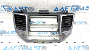 Front panel trim with central air deflectors Hyundai Tucson 16-18 for small display