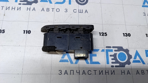 Seat heating and ventilation button Kia Optima 11-15 scratches