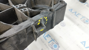 TV panel radiator Audi Q5 80A 18- broken fasteners