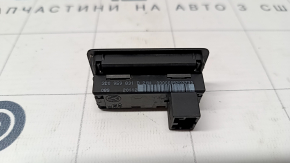 Internal trunk lid closing button for Audi Q5 8R 09-17