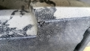 Foam plastic under the Toyota Avalon 13-18 tool, tears, dents