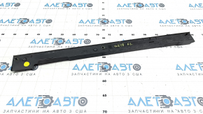 Rear left outer wing trim Audi Q5 80A 18 - broken fasteners