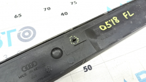 Rear left outer wing trim Audi Q5 80A 18 - broken fasteners