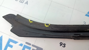 Right windshield molding BMW 3 F30 12-18 torn seal, scratches