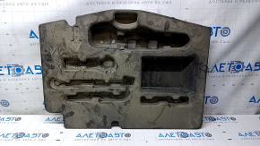 Foam under the tool Nissan Versa Note 13-19 dents