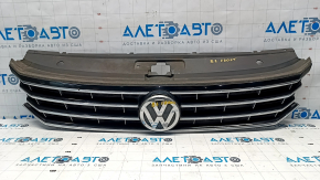 Radiator grill with badge VW Passat b8 16-19 USA, sand