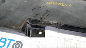 Jeep Compass 11-16 front bumper guard is worn, cracked