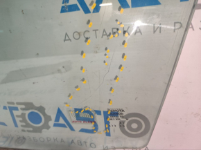 Glass of the front left door Toyota Avalon 13-18 triplex, scratches