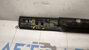 Molding door-glass central front right Nissan Rogue 07-12 broken fastening