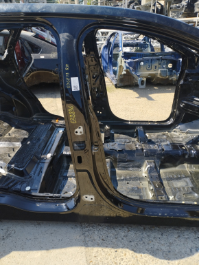 Body pillar central right Ford Edge 15 - on the body, painted, bumps