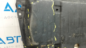 Toyota Prius V 12-17 central engine protection is worn out