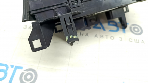 Climate control Toyota Prius V 12-17 scratches, broken guide