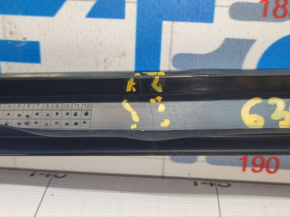 Windshield molding right Ford Focus mk3 11-18 usa OEM crack