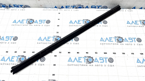 Glass seal inner rear right Honda CRV 23-