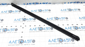 Glass seal inner front left Honda CRV 23-
