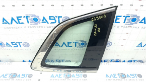 Window blind glass rear right Honda CRV 23- chrome, scratches on chrome, torn seal