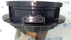 Speaker door rear left VW Tiguan 18 - cracks in fasteners