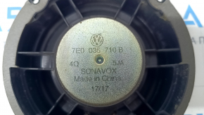 Speaker door rear left VW Tiguan 18 - cracks in fasteners