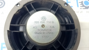 Speaker door rear right VW Tiguan 18 - cracks in fasteners