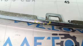 Rear bumper molding left VW Tiguan 18 - chrome, broken, cracks