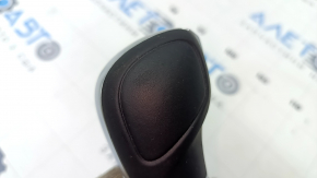 Gear knob VW Tiguan 18 - leather black, worn, scratches
