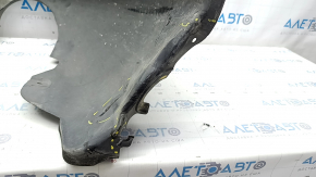 Front left fender liner VW Tiguan 18 - tears, dented