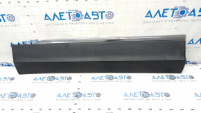 Door trim lower front left VW Tiguan 18- with chrome, structure, scratches