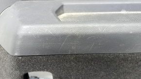 Right arch trim VW Tiguan 18 - black, under 3 rows, scratches, broken