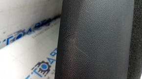 Right arch trim VW Tiguan 18 - black, under 3 rows, scratches, broken