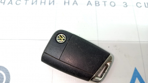Key VW Tiguan 18- keyless 4 buttons, scratches, bumps, scuffs