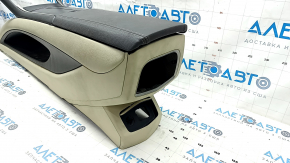 Central console armrest and cup holders Lincoln MKZ 13-16 beige leather, scratches, broken fastening, fractures