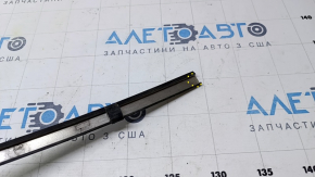 Roof trim right Mazda3 03-08 HB missing fasteners
