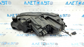 Front right headlight complete Nissan Rogue 21-23 LED SL, SV, Japan built, broken housing and mounts, cracks on glass, sand